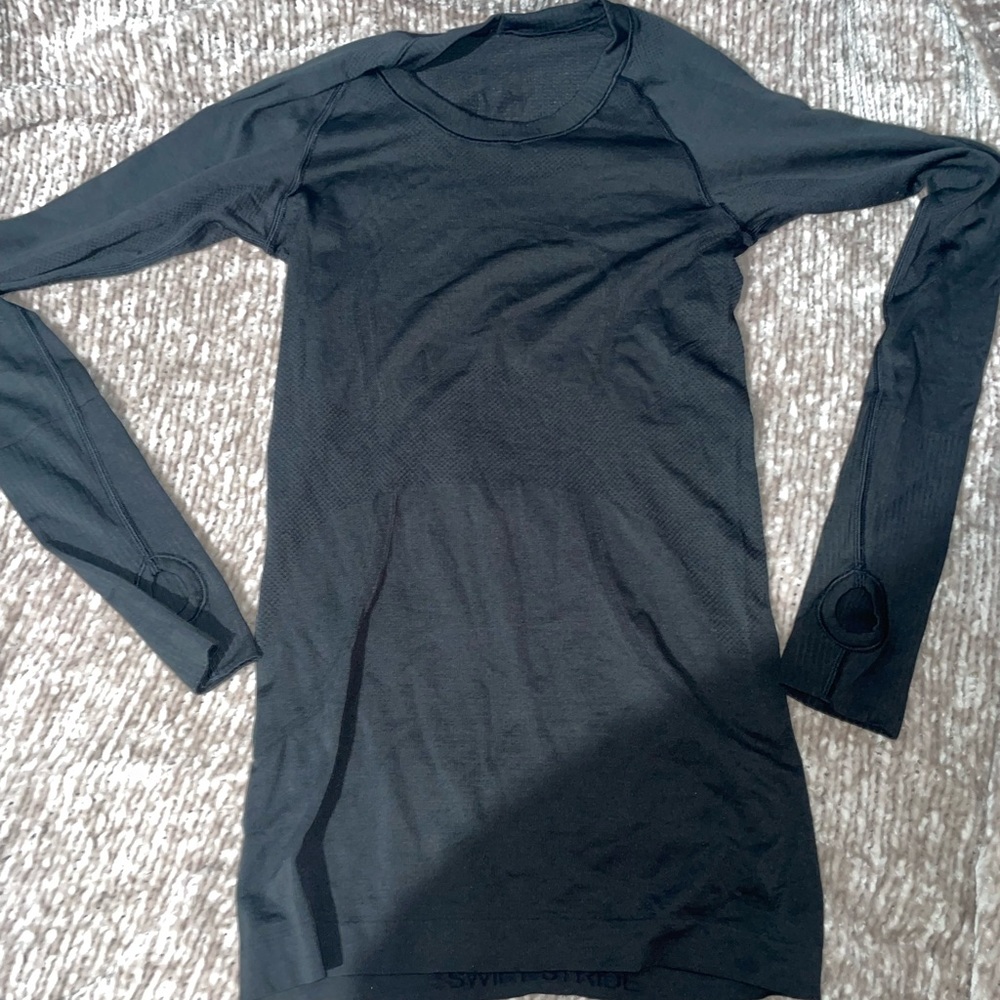 Lululemon swiftly tech long sleeve